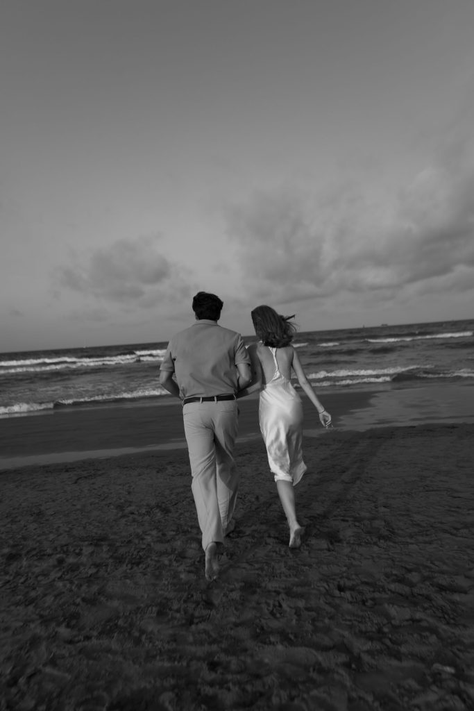 Couple Engagement Proposal photography Valencia - celebration